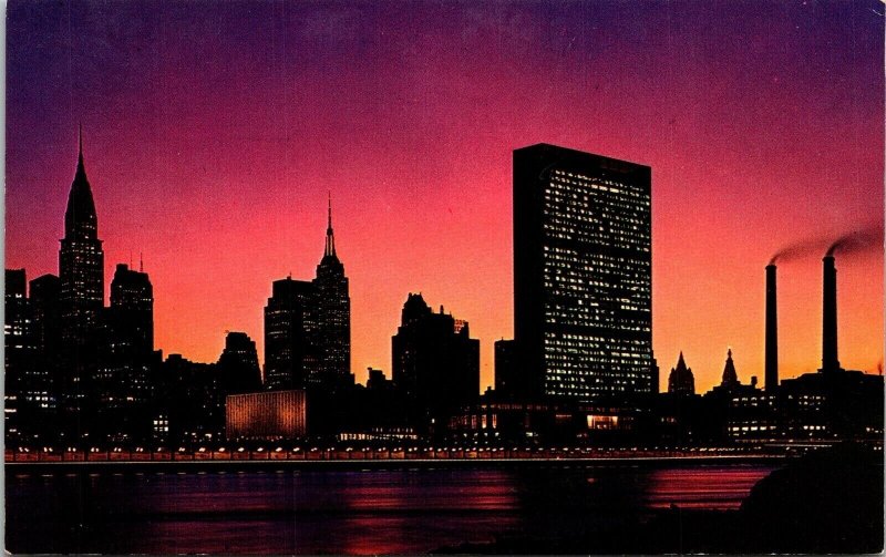 Twilight View Mid Manhattan Skyscraper Skyline East River Chrome Postcard Unused 