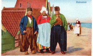 Vintage Postcard 1910's Volendam Fashion Traditional Folk Costumes Netherlands