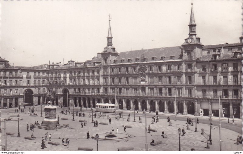 RP; MADRID, Spain, 1930s; Main Square