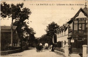 CPA La BAULE - L'Entrée du Bois d'Amour (587710)