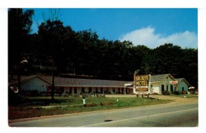 MI - Topinabee. Buckeye Motel Resort © 1956