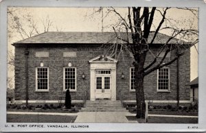 Postcard United States Post Office in Vandalia, Illinois
