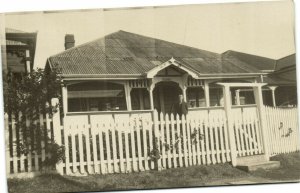 PC AUSTRALIA, CLOYNA, ON HOUSE, Vintage REAL PHOTO Postcard (b31426)