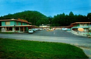 Tennessee Gatlinburg Smokey Mountain Plaza Motel