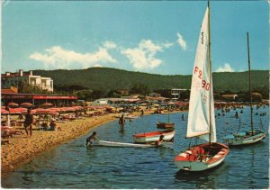 CPM SAINT-TROPEZ Plage de la Bouillabaisse (1114057)