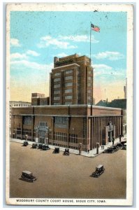 1927 Woodbury County Court House Exterior Scene Sioux City Iowa IA Cars Postcard