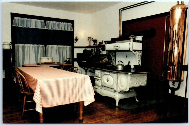 Postcard - Kitchen, Roosevelt Cottage, Roosevelt Campobello Int'l Park - Canada 