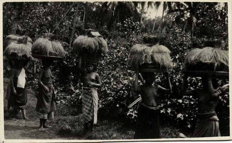indonesia, BALI, Native Nude Women Offering Ceremony Head Transport (1930s) RPPC