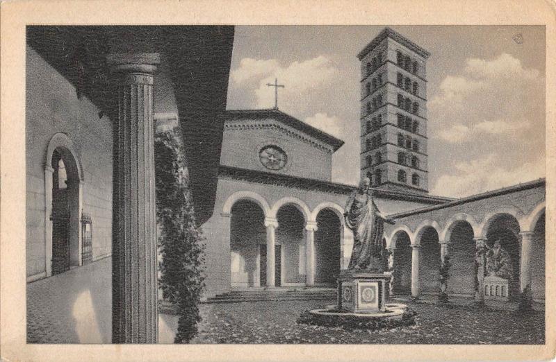 B98246 die friedenskirche in sanssouci eingang zum mausoleum  germany