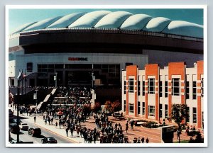 Colts Fans entering RCA Dome Indianapolis Indiana 4x6 Postcard 1792