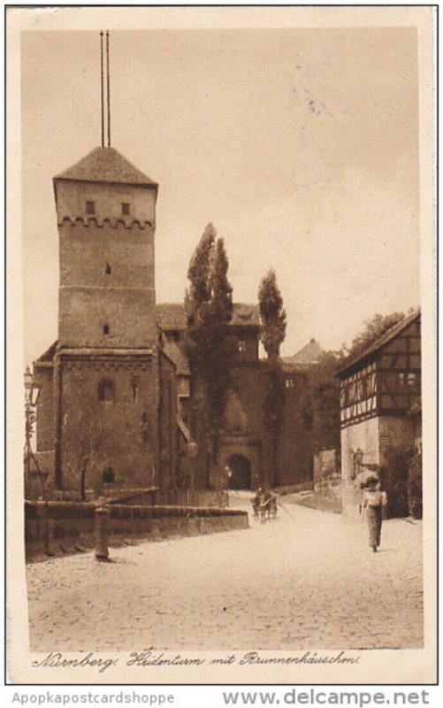 Heidenturm mit Brunnenhaeuschen Nuernberg Germany 1922