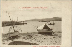 CPA LE LAVANDOU Le Port et le Cap Benat (1111561)