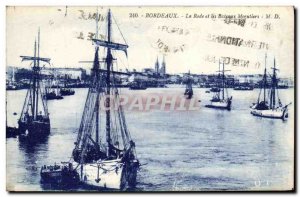 Old Postcard Boat fishing Bordeaux harbor and cod-fishing boats