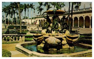 Postcard FOUNTAIN SCENE Sarasota Florida FL AR3474