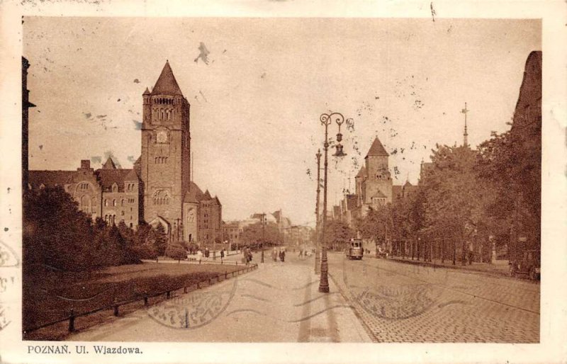 Poznan Poland Street Scene Vintage Postcard AA75019