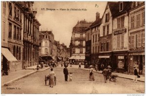 CPA TROYES Place de l'Hotel de Ville (723111)