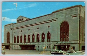 Municipal Auditorium, Minneapolis, Minnesota, Vintage Chrome Postcard, Old Cars