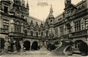 CPA FECAMP La Benedictine Cour d'Honneur (993158)