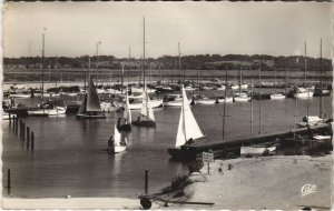 CPA OUISTREHAM Le Petit Port et les Voiliers (1228184)