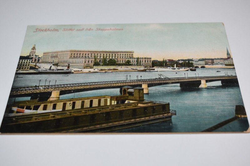 Stockholm Slottet sedt fran Skeppsholmen Sweden Postcard 5714 Made in Germany