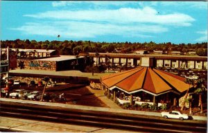 Postcard HOTEL SCENE Fresno California CA AK8381