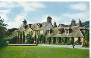 Scotland Postcard - Roman Camp Hotel and Front Lawn - Callander  - Ref 4423A 