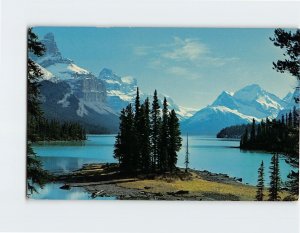 Postcard Beautiful Maligne Lake, Jasper National Park, Canadian Rockies, Canada