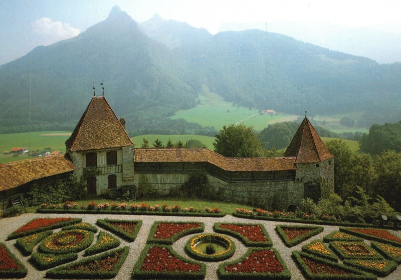Postcard Chateau de Gruyeres Le Jardin The Castle Garden Gruyères, Switzerland