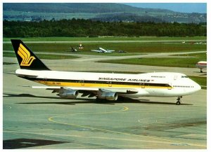 Singapore Airlines Boeing 747 212B Airplane Postcard