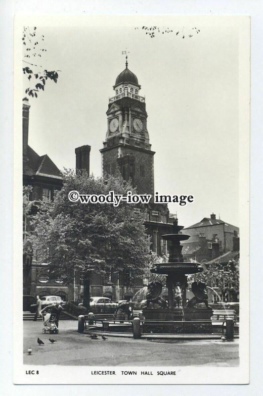 tq0881 - Leics - The Town Hall, Clock Tower & Fountain, in Leicester - Postcard