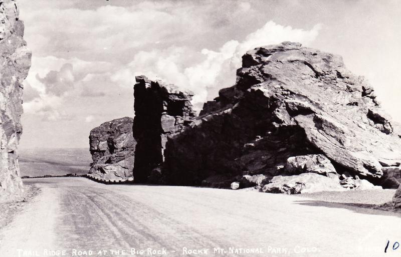 RPPC Photo Postcard, Trail Ridge Road at the Big Rock, Rocky Mt Nat'l Park  E02