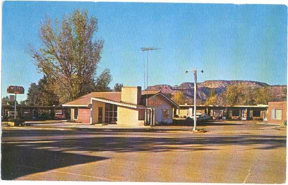 Motel Conoco Kanab Utah on U.S. 89 UT,  1960 Chrome