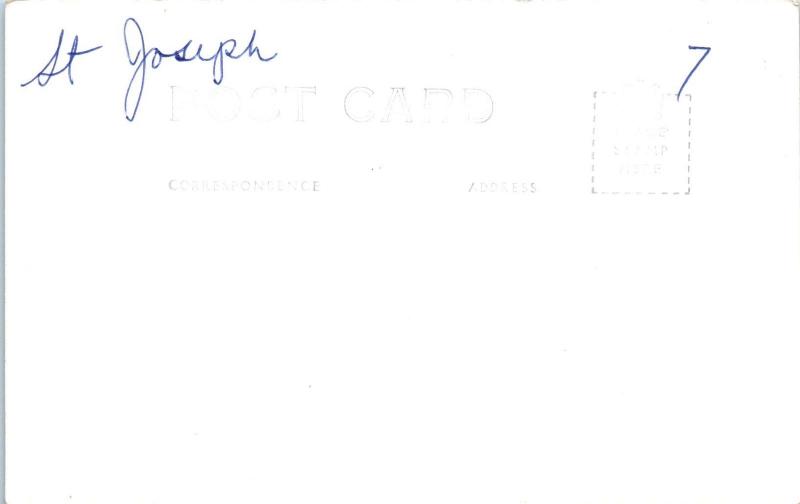 RPPC   CENTERVILLE, MI Michigan     COURT   HOUSE    c1940s     Postcard