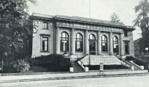 Vintage Postoffice, Brazil, IND. Postcard P166