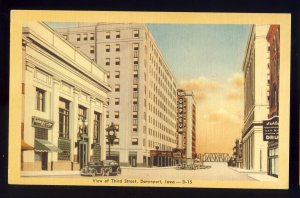 Davenport, Iowa/IA Postcard, View Of Third Street