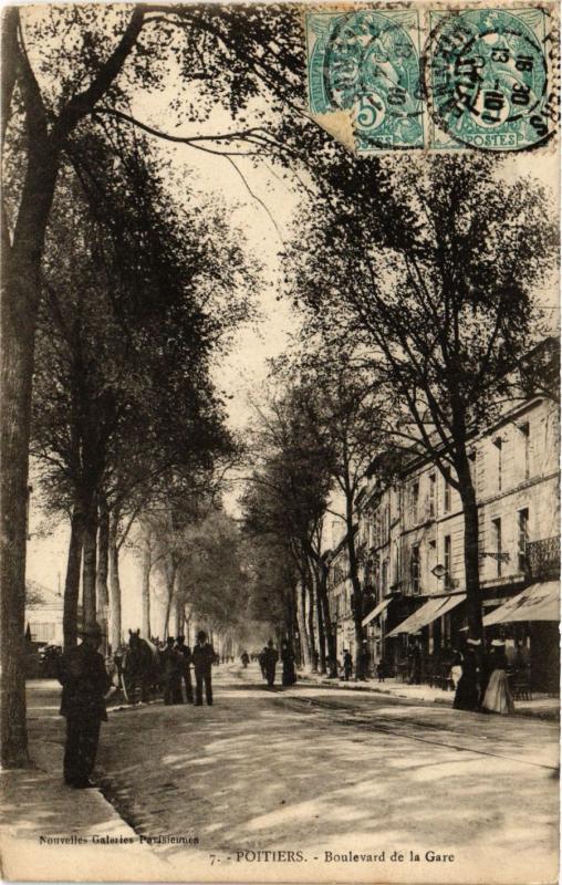 CPA POITIERS - Boulevard de la Gare (255704)