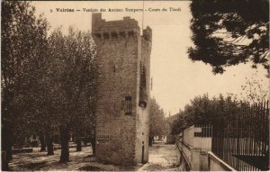 CPA VALREAS Vestiges des Anciens Remparts - Cours du Tivoli (1086239)