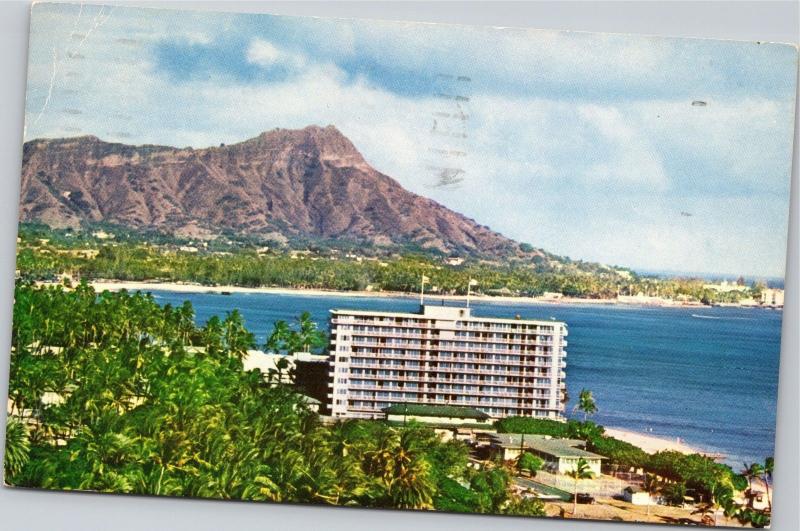 The Reef Hotel, Honolulu, Waikiki - Diamond Head in background