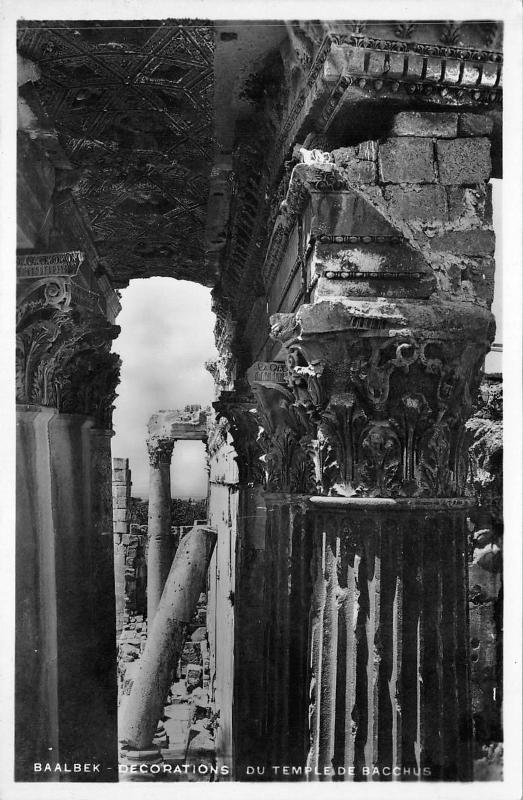 B95060 baalbek decorations du temple de bacchus syria real photo