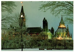 CONTINENTAL SIZE POSTCARD PARLIAMENT HILL OTTAWA CANADA TYPE II