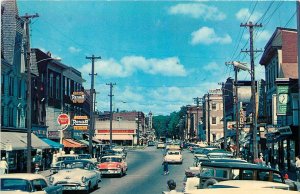 Postcard 1950s New Hampshire Laconia Belknap autos Street Scene MH24-2939