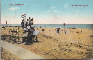 Netherlands Kinderpret Scheveningen Vintage Postcard 09.31