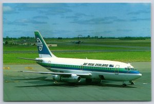 Airplane Postcard Air New Zealand Airlines Airways Boeing 737-219 ZK-NAY FR18