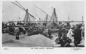 US5403 the grain market omdurman types folklore boat real photo sudan africa 