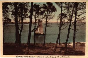 CPA FROMENTINE - Bateau de peche Au fond l'ILE-de-NOIRMOUTIER (297807)