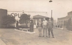 J81/ Chattanooga Tennessee Postcard RPPC c1930s Spur Gas Service Station 250