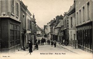 CPA SELLES-sur-CHER - Rue du Pont (208957)