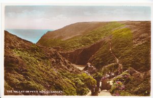 Channel Islands Postcard - The Valley of Petit Bot. - Guernsey - RP  BH3032