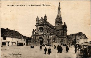 CPA Ste-ANNE-d'AURAY - La Basilique et l'Esplanade (431649)