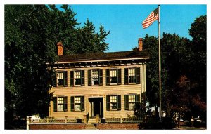 Postcard HOUSE SCENE Springfield Illinois IL AQ2111